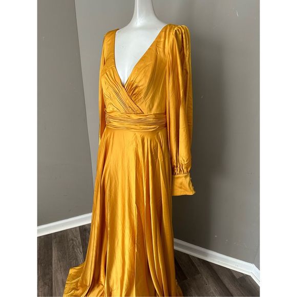 MAC DUGGAL FLOWY SPLIT BISHOP SLEEVE FAUX WRAP GOWN - Picture 6 of 12